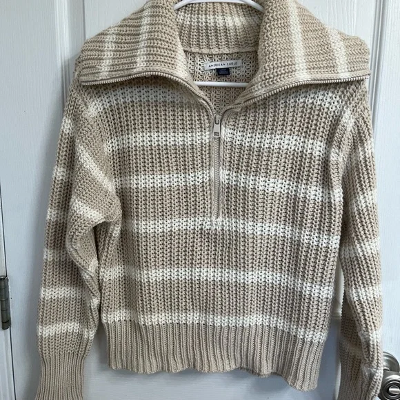 American Eagle Outfitters Tan and Cream Sweater - Picture 1 of 3